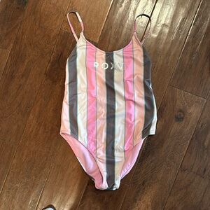 Girls Roxy suit. Worn once. Size 12